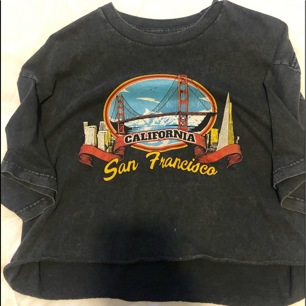 oversized cropped tee